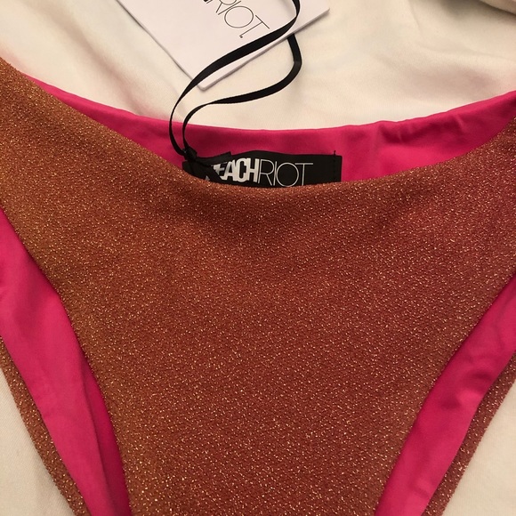 Beach Riot swim bottoms - Picture 2 of 5